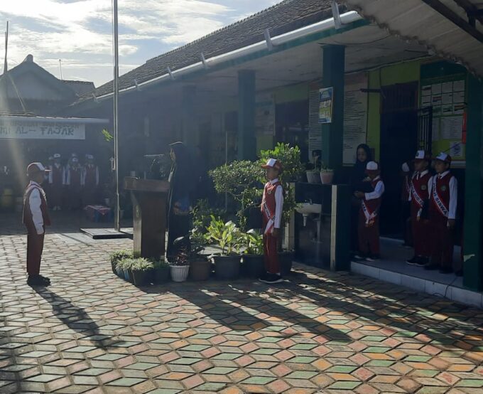 Upacara Bendera – 17 November 2025